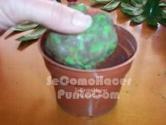 Arbol navideño con botellas