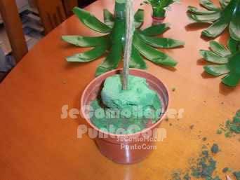 Arbol navideño con botellas