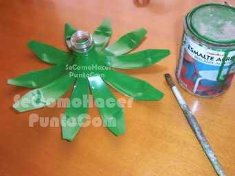 Arbol navideño con botellas